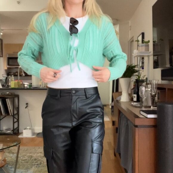 ASOS Crochet tie front Cropped Cardigan size US 4 - Picture 3 of 8